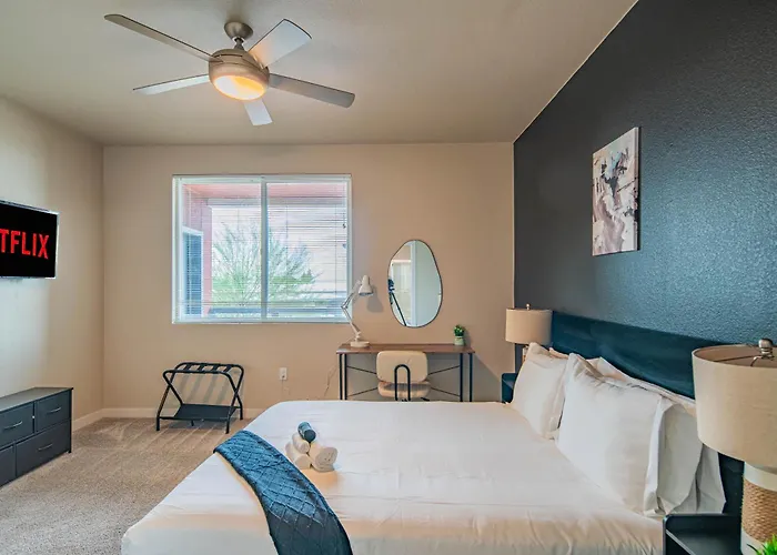 Trendy 2bd Gym Pool Parking Wd Sleeps 8 * Tempe