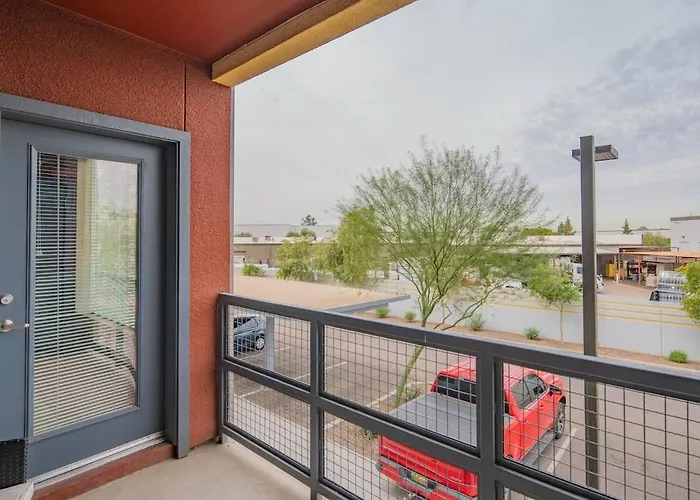 Apartment Trendy 2bd Gym Pool Parking Wd Sleeps 8