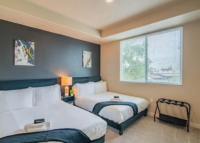 Trendy 2bd Gym Pool Parking Wd Sleeps 8 Tempe