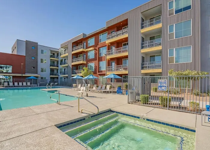 Trendy 2bd Gym Pool Parking Wd Sleeps 8 Apartment Tempe