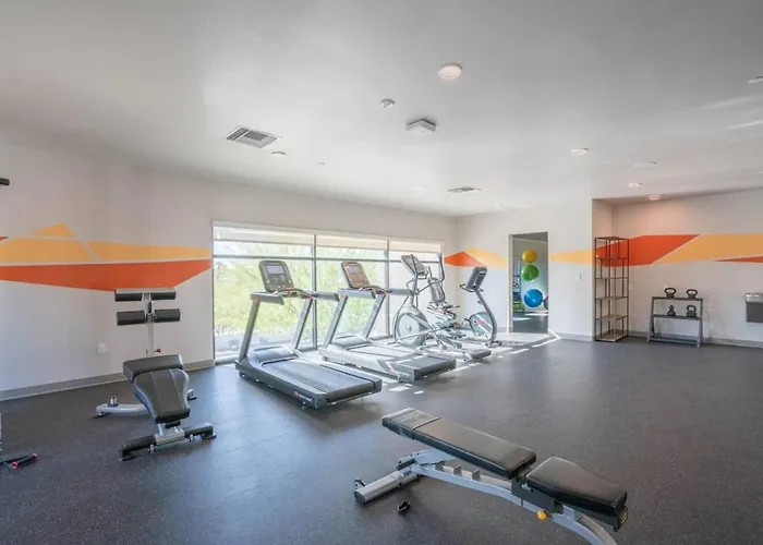 Trendy 2bd Gym Pool Parking Wd Sleeps 8 Tempe