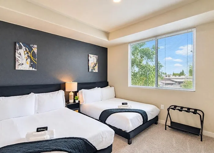 Trendy 2bd Gym Pool Parking Wd Sleeps 8 Apartment Tempe