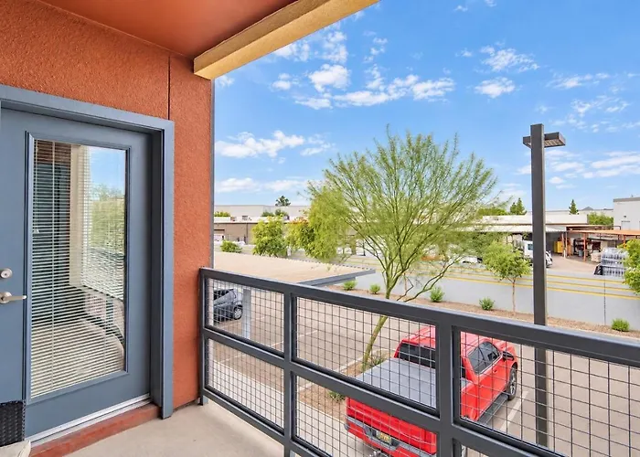 Trendy 2bd Gym Pool Parking Wd Sleeps 8 Tempe